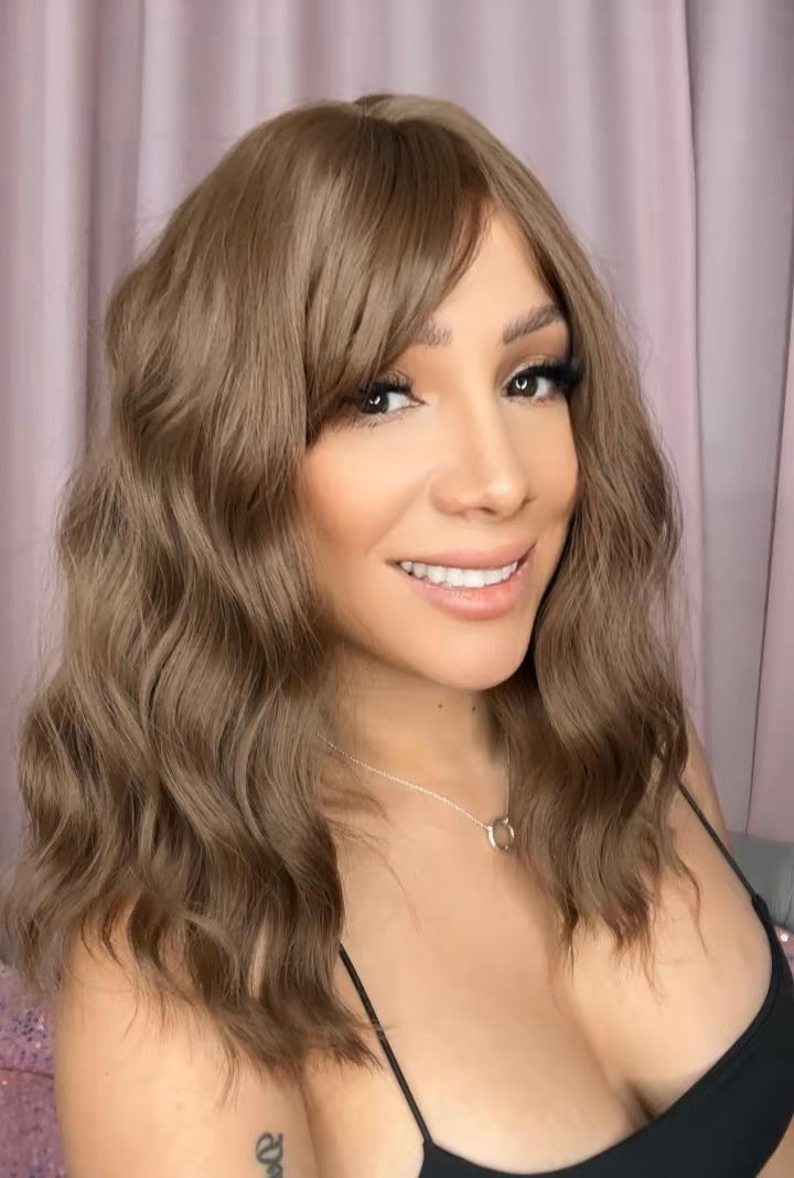 GINA PELUCA CON FLECO Y ONDAS REALISTA