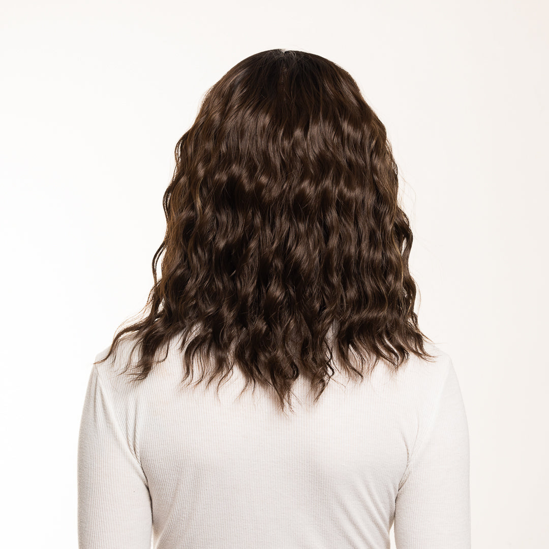 GUADALUPE PELUCA CORTA CON ONDAS