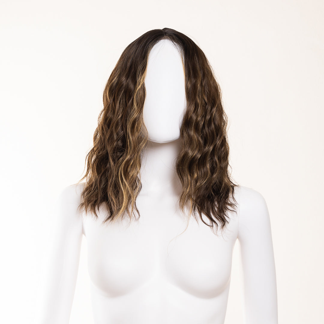 GUADALUPE PELUCA CORTA CON ONDAS