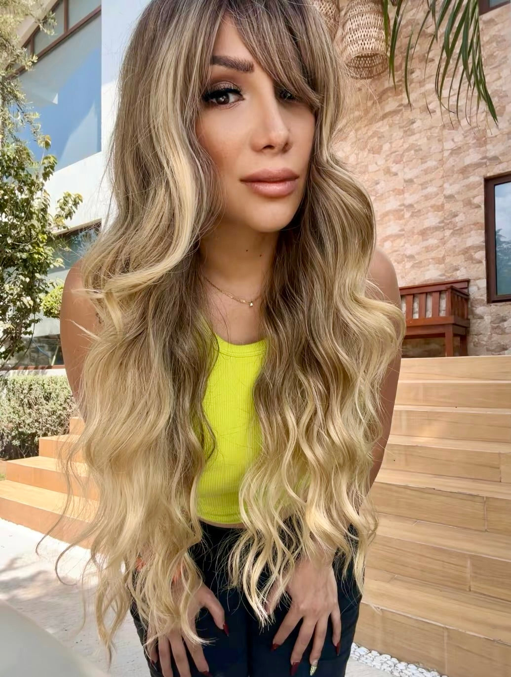 EMPODERADA PELUCA CON FLECO Y ONDAS REALISTA