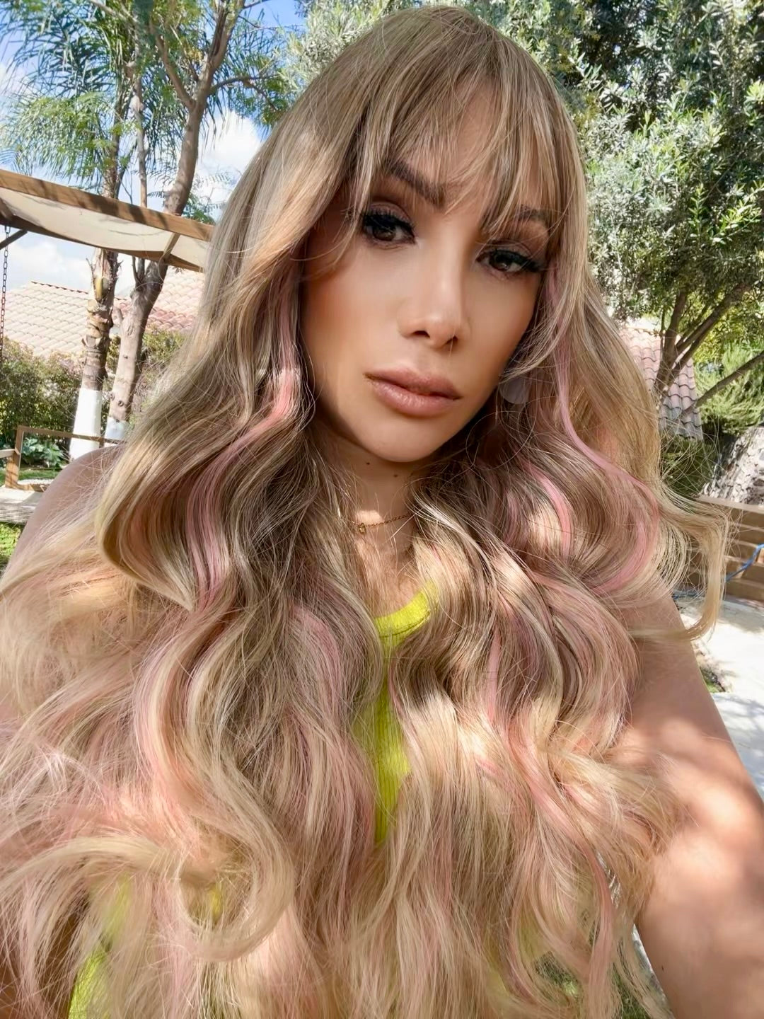 EMPODERADA PELUCA CON FLECO Y ONDAS REALISTA