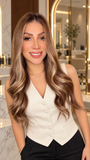 ÁMBAR | PELUCA REALISTA 13X6 RUBIA MIEL CON REFLEJOS DORADOS ONDULADA 22" FIBRA PREMIUM