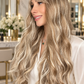 BRISA | PELUCA CLÁSICA 26" RUBIA LARGA CON ONDAS SIN PEGAMENTO