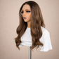 PELUCA REALISTA COLOR AVELLANA CON RAIZ CON LACE FRONT 13X6