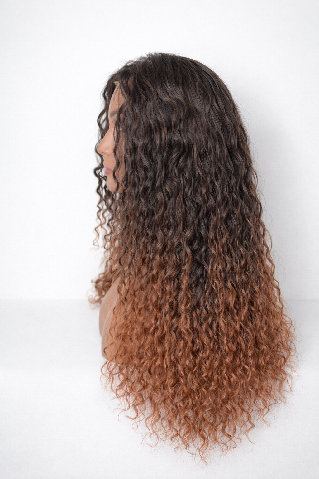 PELUCA REALISTA RIZADA LARGA CHOCOLATE 13X6 | FIBRA PREMIUM