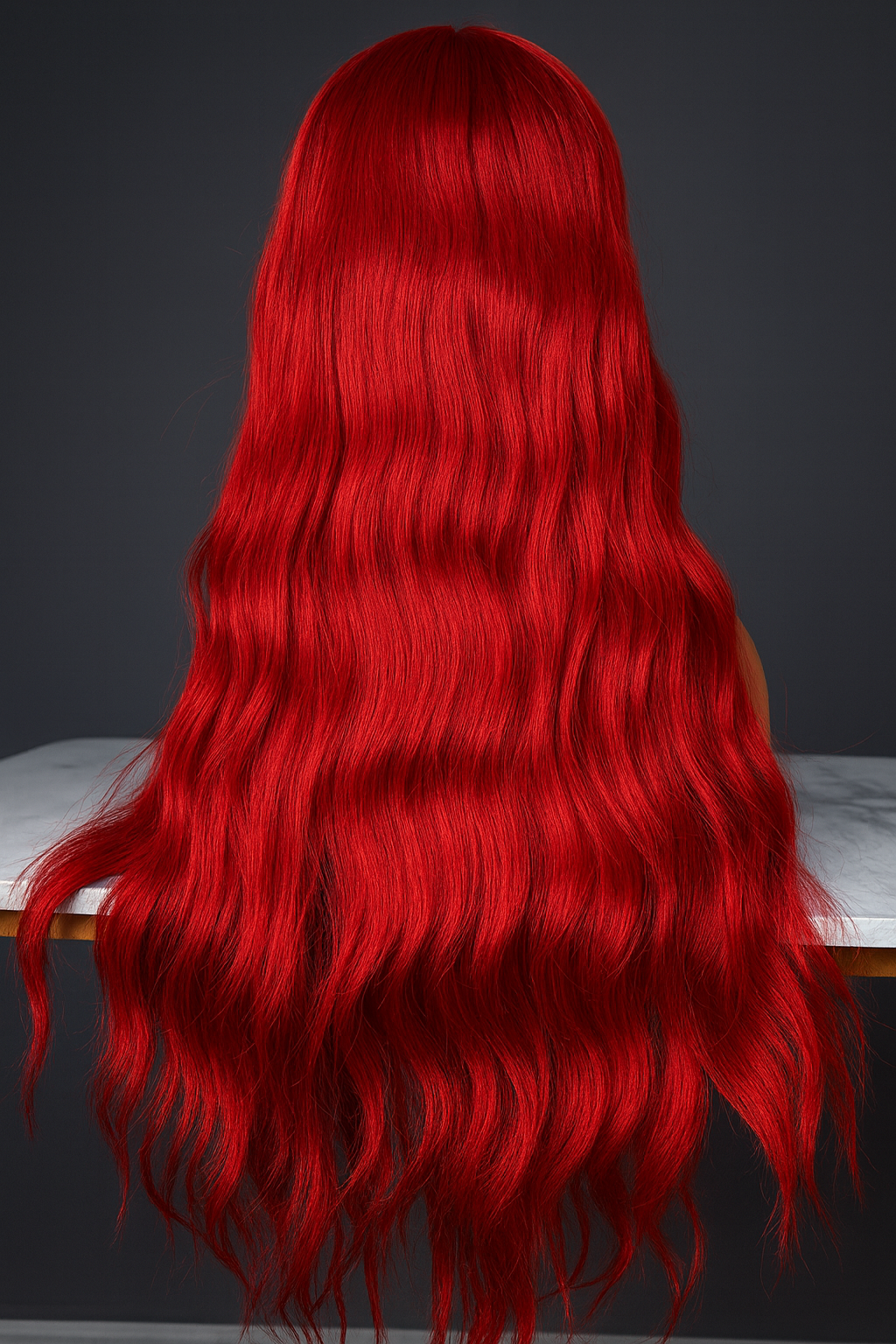 Peluca Roja Larga con Ondas y Fleco | Estilo Clásico con Gorro Genérico | Color Rojo Intenso | Ross Wigs