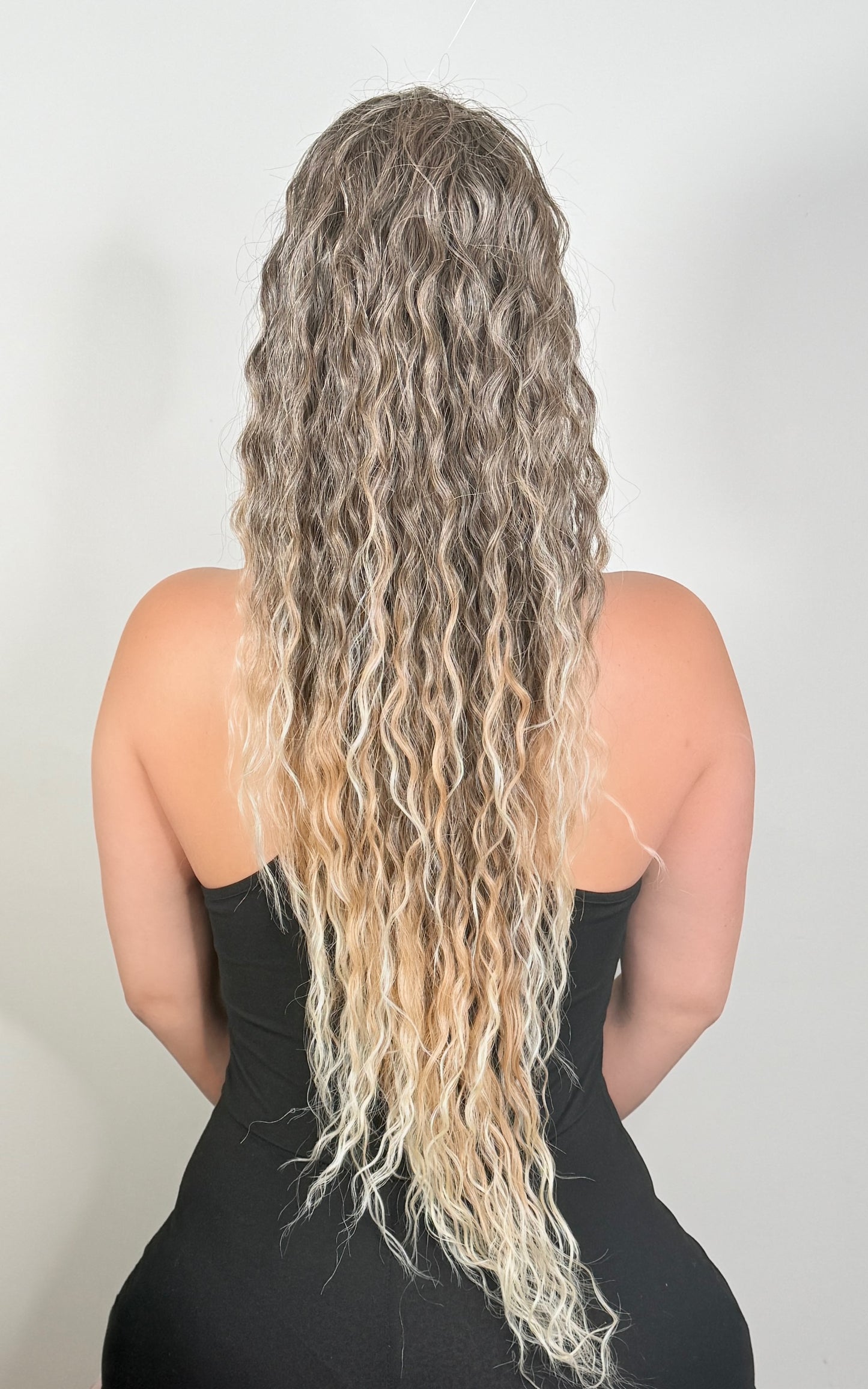PONY TAIL   Coleta Rubia Rizada Degradada - Ligera, Práctica y Fácil para un look natural.
