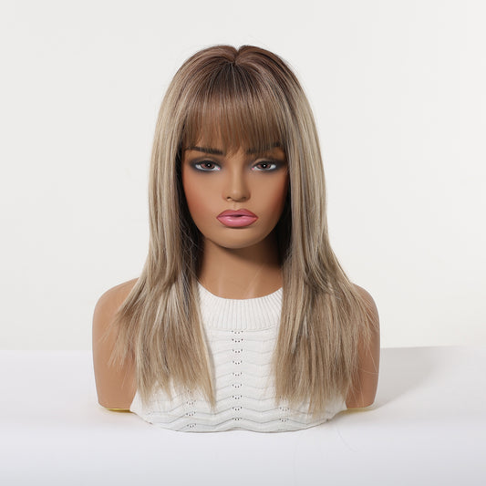 Peluca Clásica Rubio con Castaño Claro y Raíz Natural | Fibra Premium Resistente al Calor | Ross Wigs