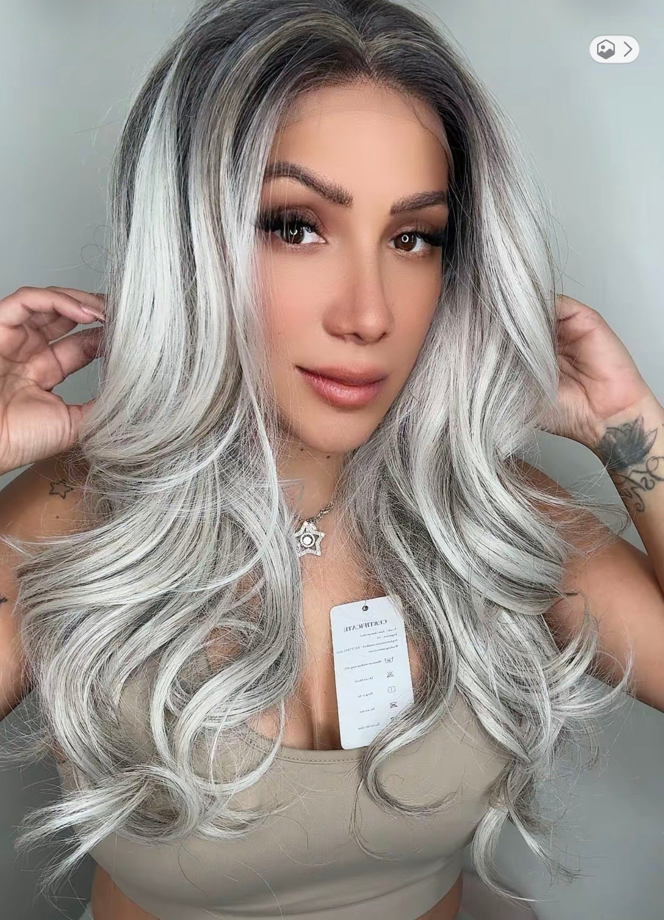 PELuca LACE 13X6 18 PULGADAS RUBIA PLATINADA BLANCO PLATINO | FIBRA PREMIUM CON RAÍZ OSCURA REALISTA