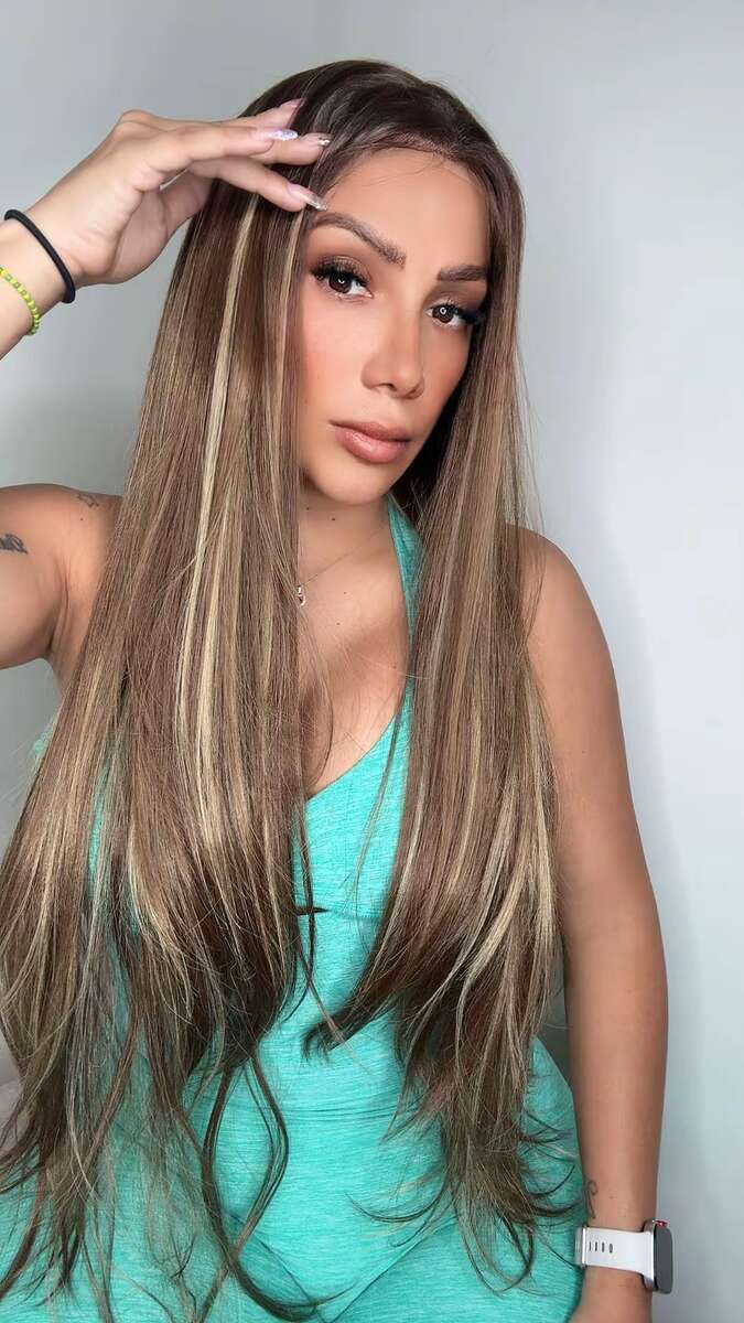PELUCA 28 PULGADAS CORTE EN CAPAS CON RAYOS DORADOS | LACE FRONTAL 13X6 200G CABELLO NATURAL