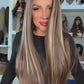 CHAI | PELUCA REALISTA 13X6 CASTAÑA CON MECHAS DORADAS 26"