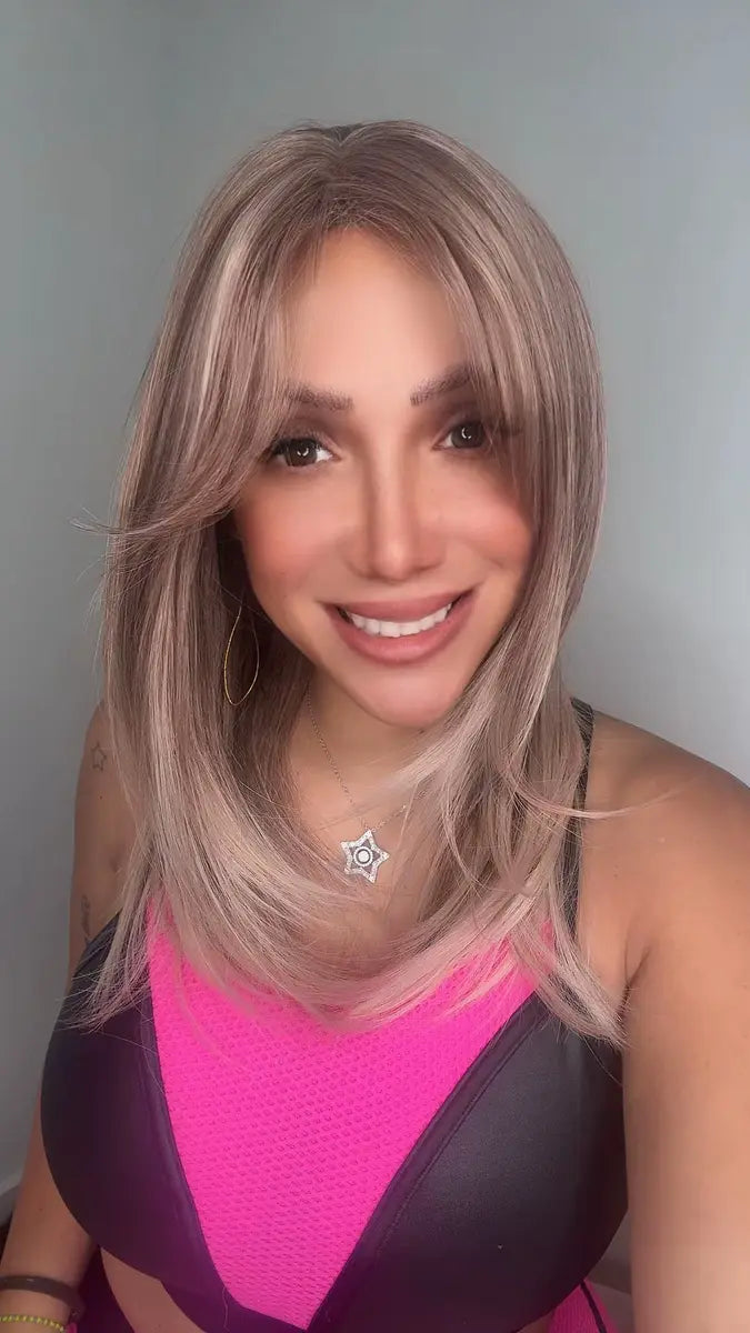 Peluca Realista rubia con raiz   –  Fibra Premium sin Pegamento)